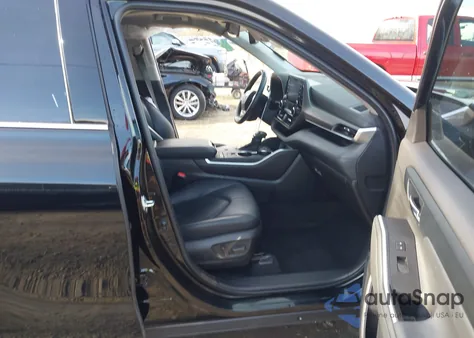 2022 Toyota Highlander Xle from USA, damaged, VIN 5TDGZRAHXNS137609